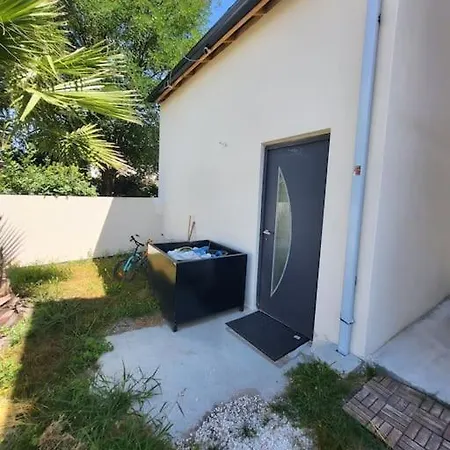 Maison Independante Avec Piscine Holiday home *